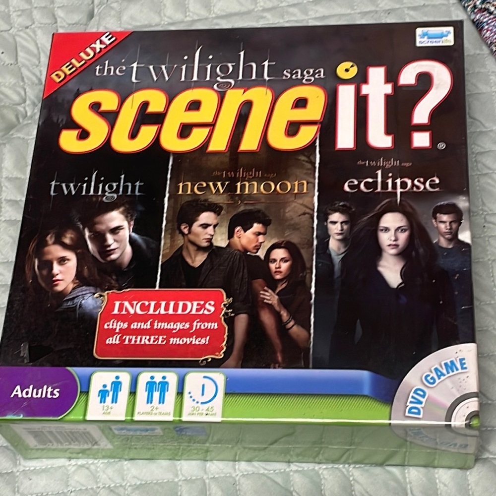The Twilight Saga Scene It? Deluxe Edition Board Game